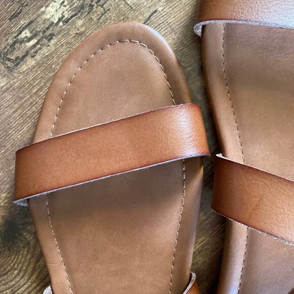 JustFab buckled brown leather flat sandals size 11 Just Fab - Picture 8 of 10